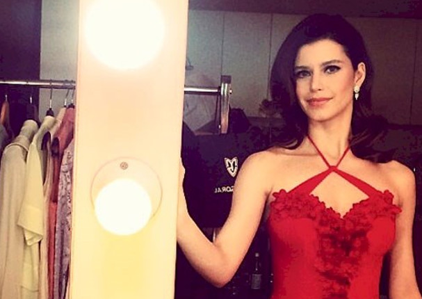 Beren Saat: Conoce cuánto gana la actriz turca por capítulo - FOTOS