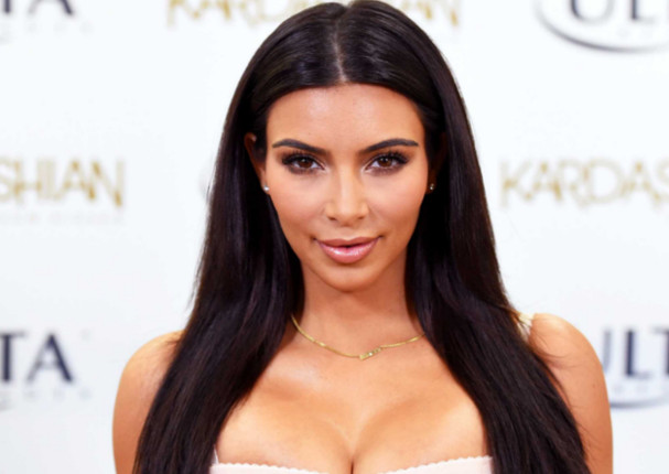 Kim Kardashian: Memes tras su foto desnuda invaden Internet