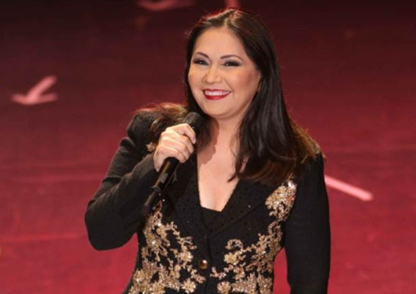 Conocida cantante revela que es lesbiana durante concierto (VIDEO)