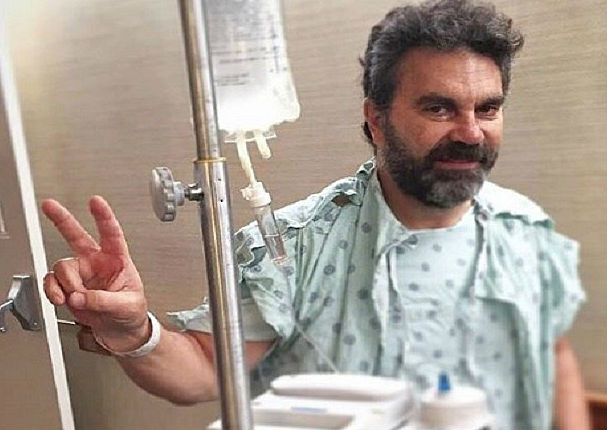 Manuel Mijares se sometió a delicada cirugía cervical (FOTOS) Manuel Mijares se sometió a delicada cirugía cervical (FOTOS)