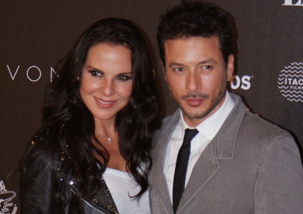 ¿Kate del Castillo tiene romance con actor Raúl Méndez?