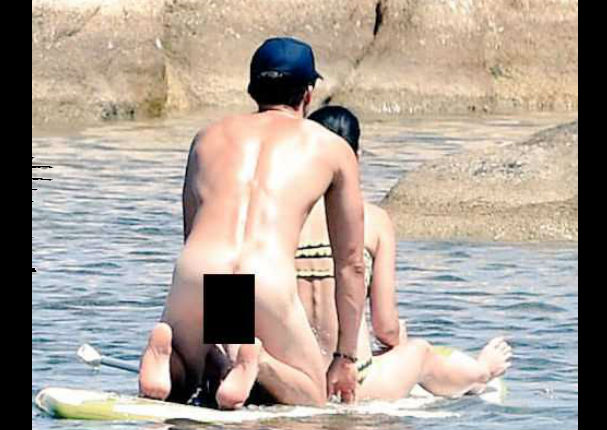 Orlando Bloom se desnuda junto a su novia Katy Perry Orlando Bloom se desnuda junto a su novia Katy Perry