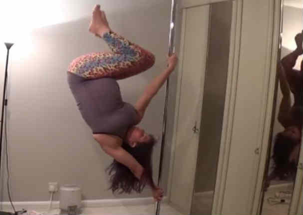 Facebook:  Hace pole dance en plena trabajo de parto y ... - VIDEO
