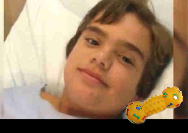 YouTube:  ¡Insólito! Niño se tragó un silbato y ahora habla así