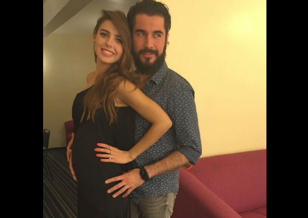 Michelle Renaud: Actriz de 'Rebelde' presume su pancita de embarazo