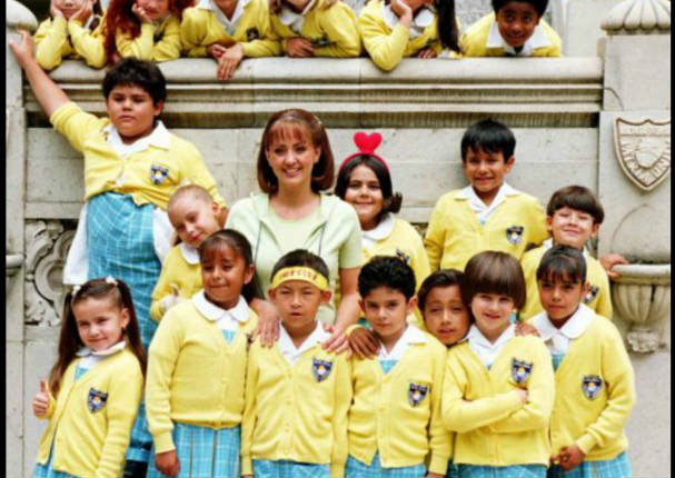 ¡Vivan los niños!: La maestra 'Lupita' luce más sexy que nunca