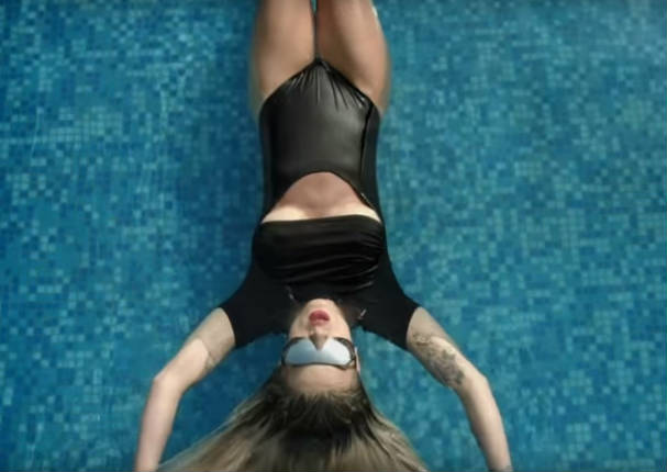 ¡Queee! ¿Mario Hart aparece en videoclip de Leslie Shaw?