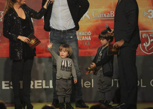 ¡Se lucen! Hijos de Shakira y Piqué fueron la sensación en presentación - VIDEO