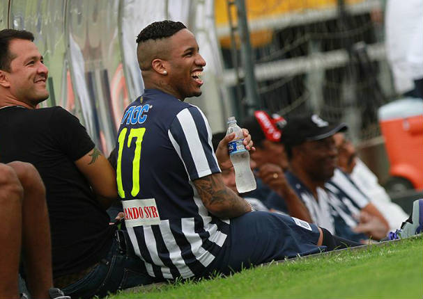 Estas serían las condiciones que puso Jefferson Farfán para volver a Alianza Lima