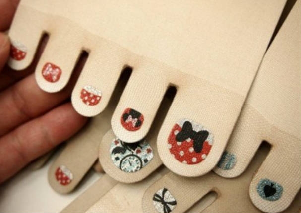Medias con pedicure son la tendencia en Asia. ¿Las usarías?