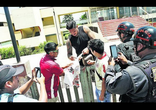 El 'Loco' Vargas ilusiona al hincha crema con la Copa Libertadores