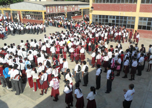 ¡Los niños no sufrirán más! No habrá formación en colegios -VIDEO