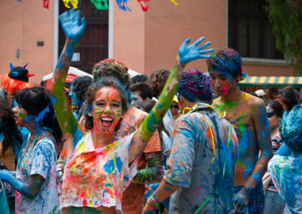 Así se viven los carnavales en Perú - VIDEO