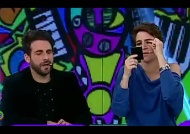 Rodrigo González se pone pestañas postizas al estilo de Sheyla Rojas y lució así - VIDEO