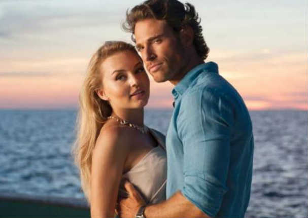 ¡Romántico! Sebastián Rulli le demuestra todo su amor a Angeline Boyer