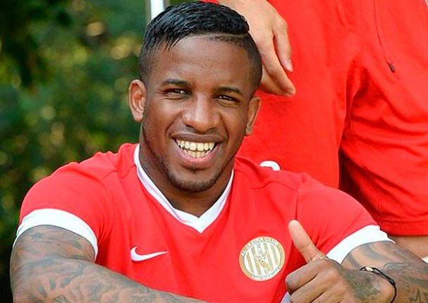 Jefferson Farfán publicó foto de infancia y deja en shock a seguidores (FOTO)