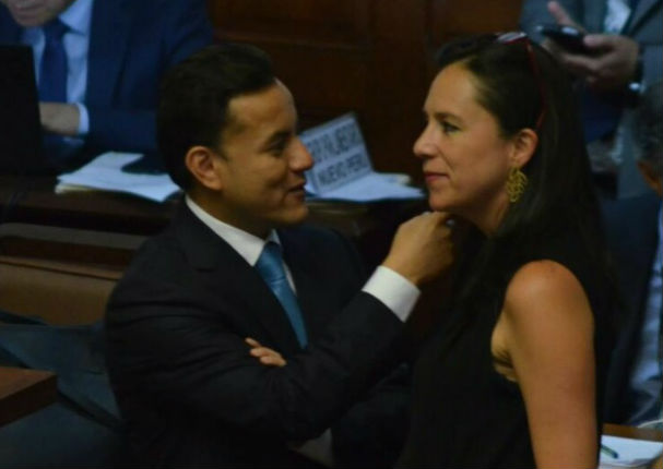 Richard Acuña se luce cariñoso con congresista ¿Y Brunella?
