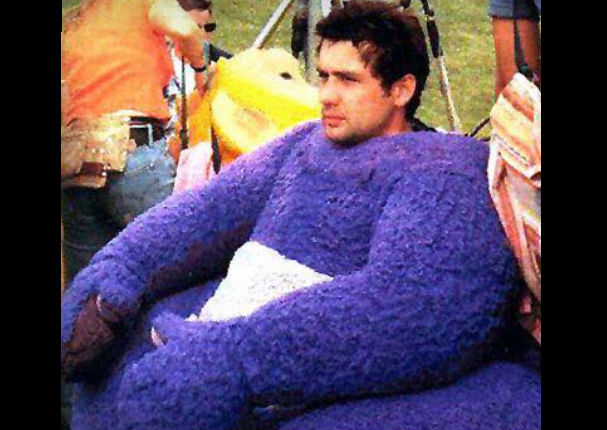 Actor que interpretó a Tinky Winky murió repentinamente (FOTO)