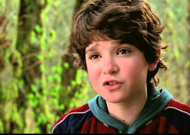 Mira cómo luce el pequeño Peter de 'Jumanji'  23 años después (FOTO)