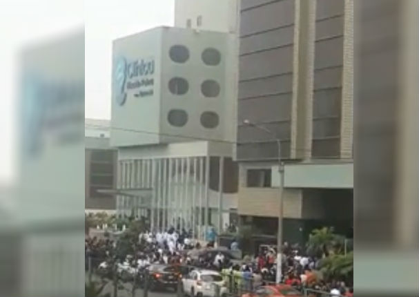 ¡Lo último! Se reporta explosión en Clínica Ricardo Palma