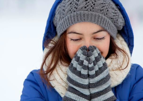 ¿Por qué las mujeres tienen más frio que los hombres?