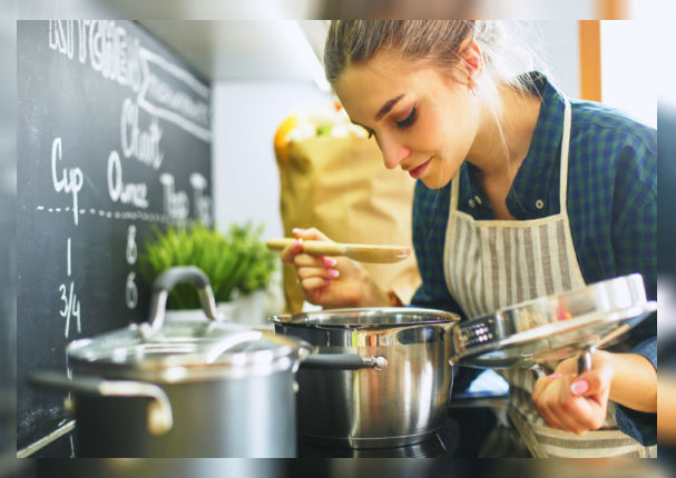 Estas son las cinco comidas que te hacen subir 2000 calorías al día