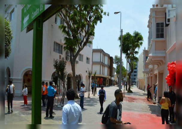 Reabren locales de la 'calle de las pizzas' tras trabajos en la vía pública