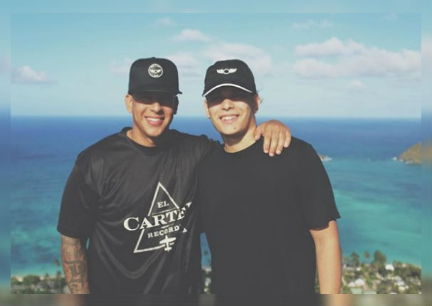 Daddy Yankee impresiona a seguidores al presentar a su hijo en las redes sociales