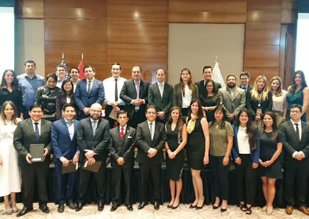 USMP y Harvard  entregaron reconocimiento a egresados del Diplomado 'Principles and Practice of Clinical Research'