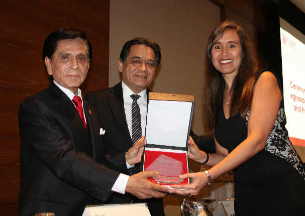 USMP y Harvard  entregaron reconocimiento a egresados del Diplomado 'Principles and Practice of Clinical Research'
