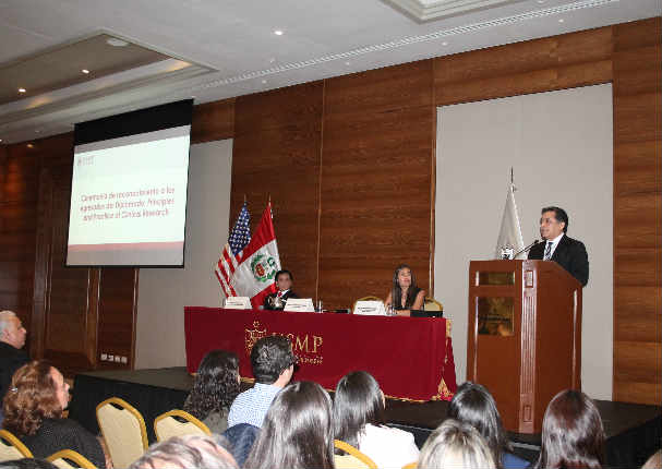 USMP y Harvard  entregaron reconocimiento a egresados del Diplomado 'Principles and Practice of Clinical Research'