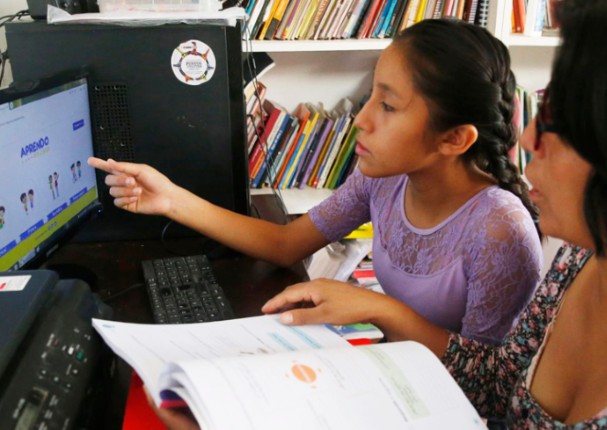 Escolares podrían pasar de año automáticamente, según ministro de Educación