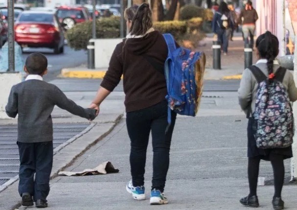 Ministro de Educación aspira al regreso de las clases presenciales
