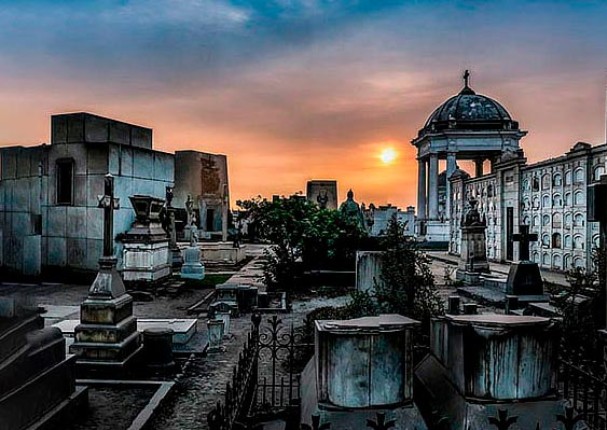 Ofrecen tour por el cementerio Presbítero Maestro este 31 de octubre