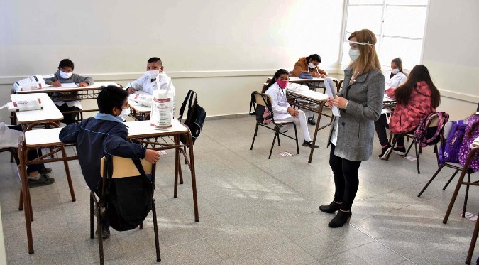 Minedu: Inicio de clases presenciales podría adelantarse para enero del 2022