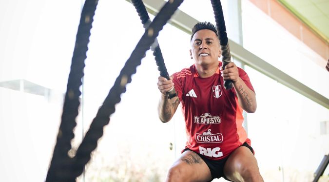 Christian Cueva se reintegra en las instalaciones de la FPF tras reconciliación con Pamela López